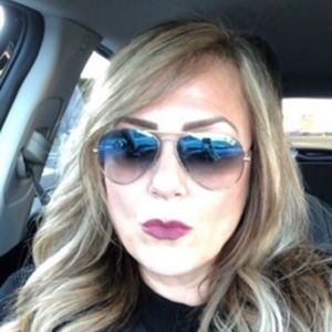 Meet your Posher, Paula